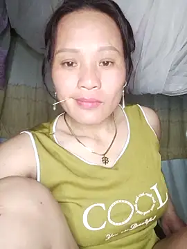 Snapshot of Piu_18 chatting on 03-12-26, 12:33 Piu 18 online show from 03-12-26, 12:33