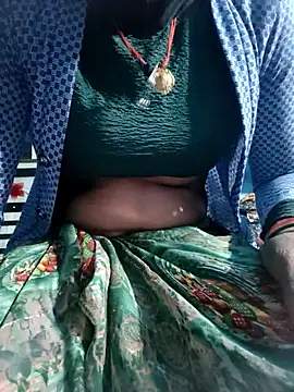 Snapshot of Queen_chayna chatting on 01-09-26, 12:08 Queen chayna online show from 01-09-26, 12:08