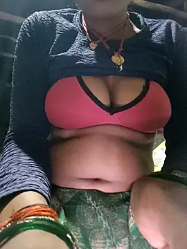 Snapshot of Queen_chayna chatting on 02-02-26, 02:38 Queen chayna online show from 02-02-26, 02:38