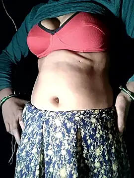 Snapshot of Queen_chayna chatting on 02-05-26, 02:00 Queen chayna online show from 02-05-26, 02:00