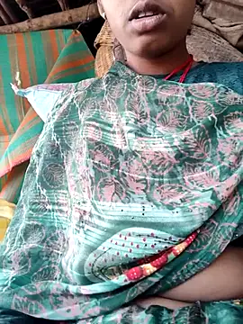 Snapshot of Queen_chayna chatting on 02-20-26, 03:36 Queen chayna online show from 02-20-26, 03:36