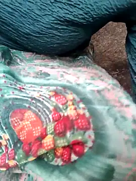 Snapshot of Queen_chayna chatting on 02-26-26, 08:02 Queen chayna online show from 02-26-26, 08:02