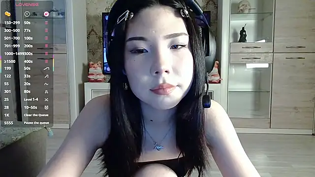 Snapshot of AprilOnilll chatting on 02-20-26, 12:05 AprilOnilll online show from 02-20-26, 12:05