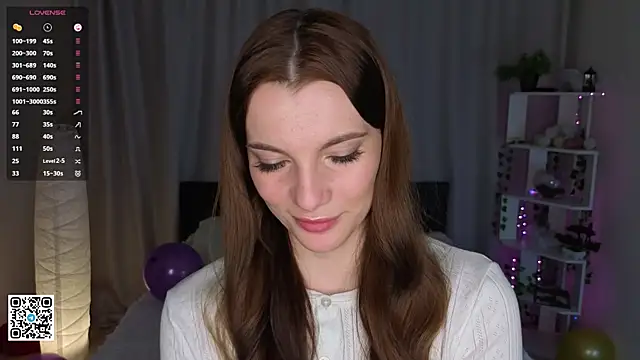 Snapshot of LaveraMeling chatting on 01-18-26, 04:27 LaveraMeling online show from 01-18-26, 04:27