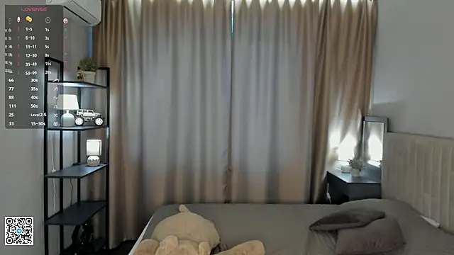 Snapshot of LaveraMeling chatting on 02-18-26, 04:08 LaveraMeling online show from 02-18-26, 04:08