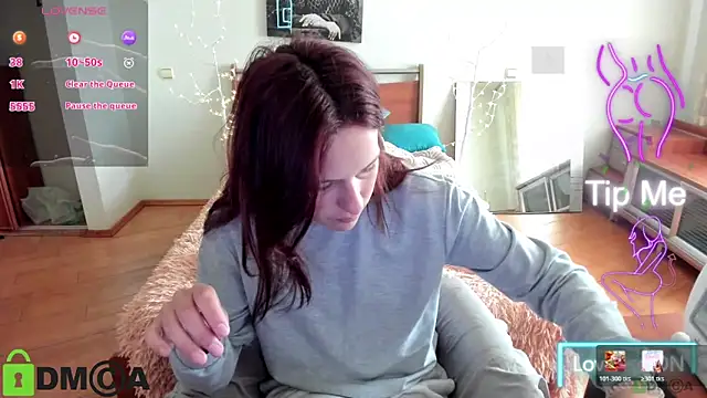Lily Viola online show from 04-29-26, 08:18
