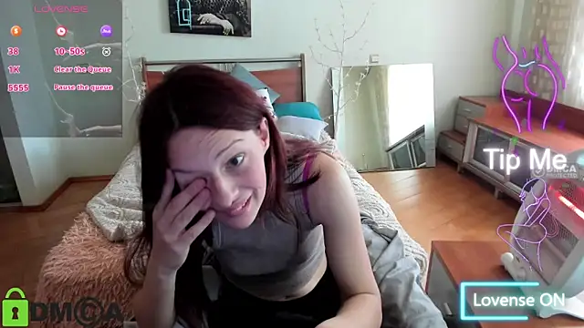 Lily Viola online show from 05-01-26, 07:46