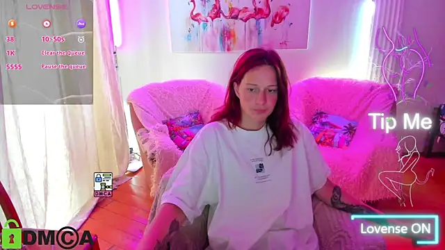 Lily Viola online show from 06-15-26, 07:32