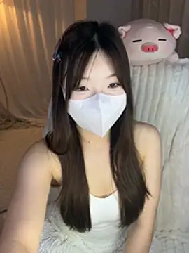Snapshot of _xiaoxinxin_ chatting on 05-11-26, 04:04 xiaoxinxin online show from 05-11-26, 04:04