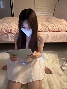 Snapshot of _xiaoxinxin_ chatting on 05-19-26, 02:12 xiaoxinxin online show from 05-19-26, 02:12
