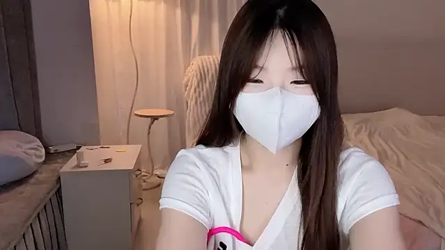  xiaoxinxin  online show from 06-24-26, 12:48