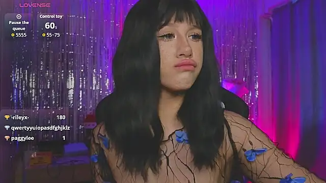 Snapshot of Necucubi02 chatting on 01-08-26, 09:22 Necucubi02 online show from 01-08-26, 09:22