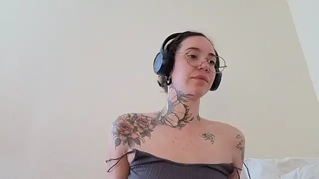 Dirty Pink online show from 06-08-26, 08:48