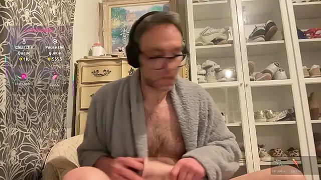 Snapshot of wolverinedream chatting on 03-14-26, 11:26 wolverinedream online show from 03-14-26, 11:26