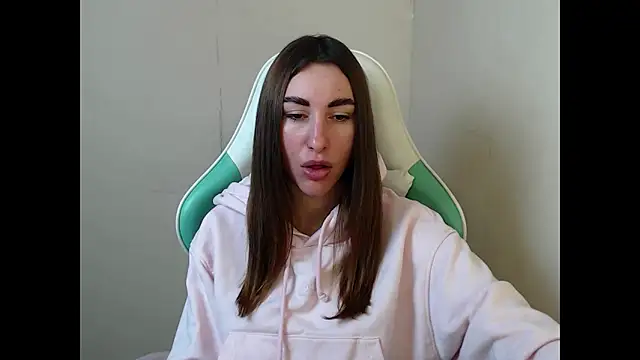 cammila horn online show from 03-03-26, 06:19