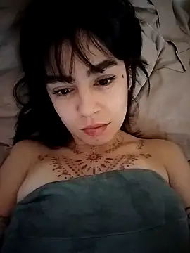 Snapshot of betty_amorosa chatting on 04-12-26, 08:03 betty amorosa online show from 04-12-26, 08:03