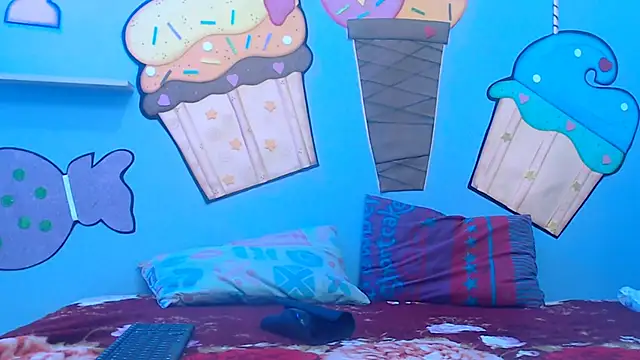 Snapshot of skinnysexzara18 chatting on 02-22-26, 01:29 skinnysexzara18 online show from 02-22-26, 01:29