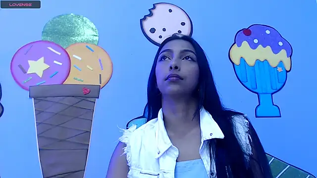 Snapshot of skinnysexzara18 chatting on 03-01-26, 02:13 skinnysexzara18 online show from 03-01-26, 02:13