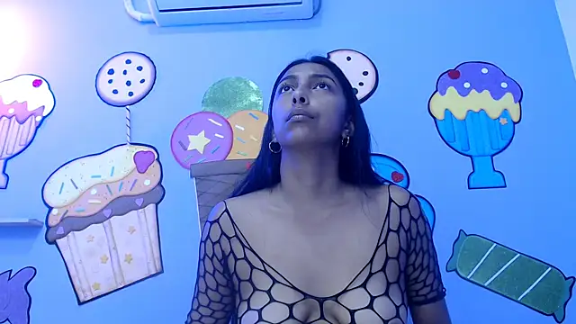 Snapshot of skinnysexzara18 chatting on 03-02-26, 05:19 skinnysexzara18 online show from 03-02-26, 05:19