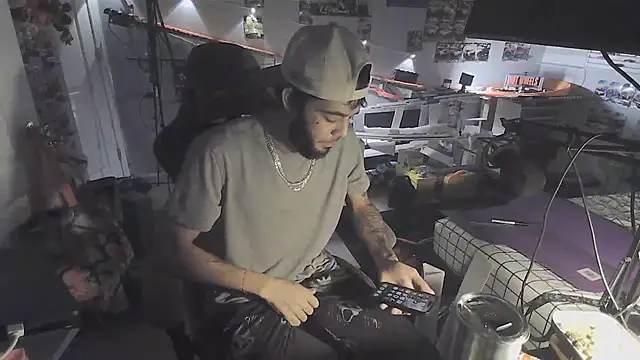 PRBoricua787 online show from 08-02-26, 04:33