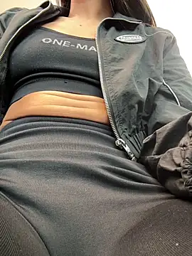 TaylorrHill online show from 04-16-26, 10:23