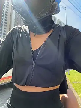 TaylorrHill online show from 04-20-26, 02:31