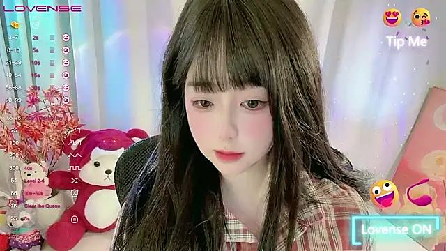 Snapshot of CLaire-5 chatting on 02-23-26, 11:07 CLaire-5 online show from 02-23-26, 11:07