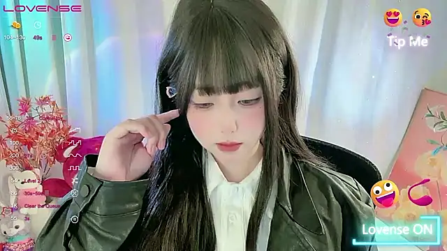 Snapshot of CLaire-5 chatting on 03-04-26, 01:11 CLaire-5 online show from 03-04-26, 01:11