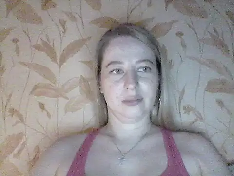 Snapshot of Miralisse chatting on 03-15-26, 09:32 Miralisse online show from 03-15-26, 09:32