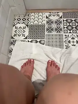 leshowcho online show from 04-29-26, 10:49