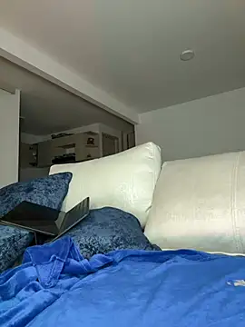 Snapshot of SASHASTRADA_ chatting on 02-28-26, 02:01 SASHASTRADA online show from 02-28-26, 02:01