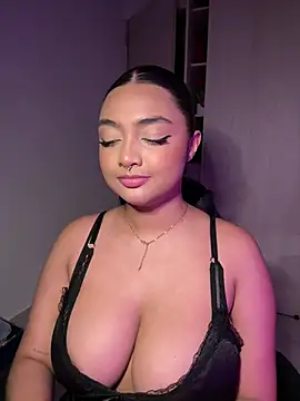 Snapshot of SASHASTRADA_ chatting on 03-20-26, 03:22 SASHASTRADA online show from 03-20-26, 03:22