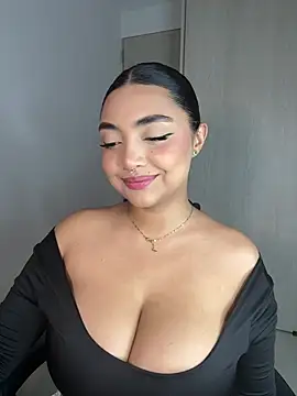 Snapshot of SASHASTRADA_ chatting on 03-26-26, 05:35 SASHASTRADA online show from 03-26-26, 05:35