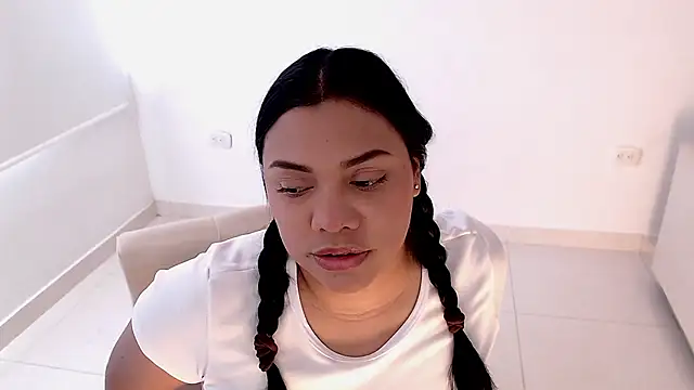 isabelateran online show from 07-17-26, 06:57