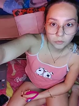 Snapshot of Sexyhanna14 chatting on 05-28-26, 02:20 Sexyhanna14 online show from 05-28-26, 02:20
