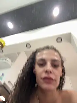 Snapshot of dear2002 chatting on 02-12-26, 05:41 dear2002 online show from 02-12-26, 05:41