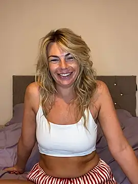 Scarlett the girlnextdoor online show from 07-26-26, 05:59