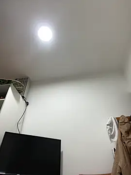 Snapshot of Steven24r30 chatting on 03-09-26, 03:10 Steven24r30 online show from 03-09-26, 03:10