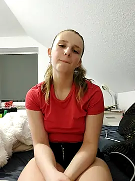 HotAlice69 online show from 03-10-26, 05:51