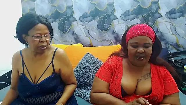 Snapshot of SEXY_MATURExx chatting on 05-30-26, 01:19 SEXY MATURExx online show from 05-30-26, 01:19