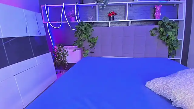 Snapshot of StephieRousee chatting on 07-30-26, 05:28 StephieRousee online show from 07-30-26, 05:28
