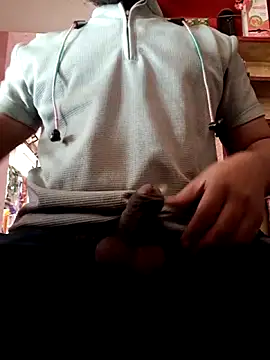 RaiStarrrr0-9 online show from 02-02-26, 06:01