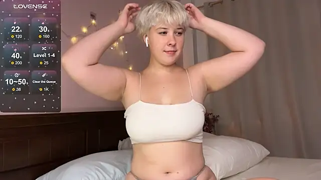 Snapshot of EvaSuunny chatting on 03-13-26, 04:46 EvaSuunny online show from 03-13-26, 04:46