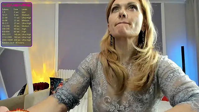 Monika-peach online show from 04-28-26, 09:20