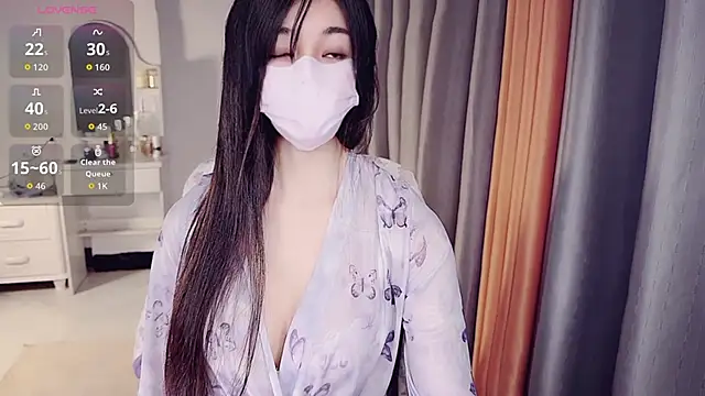 Snapshot of NolanMia chatting on 03-07-26, 12:18 NolanMia online show from 03-07-26, 12:18