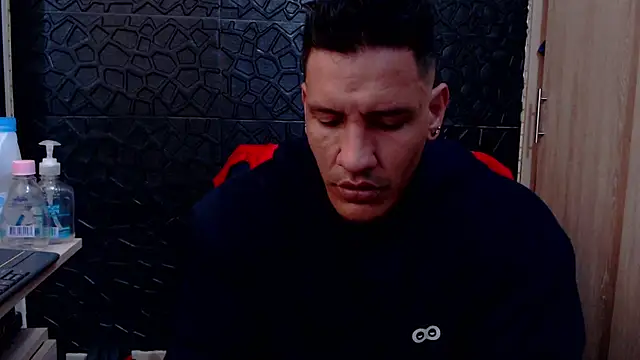 viktor herrera online show from 02-02-26, 03:33