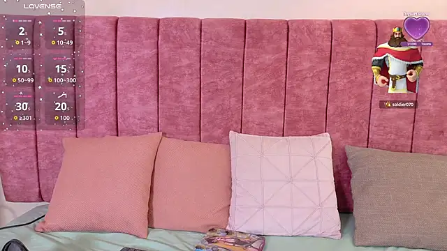 Snapshot of Mayleeth chatting on 03-06-26, 12:45 Mayleeth online show from 03-06-26, 12:45