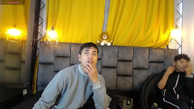 Snapshot of Maik_Russo chatting on 02-15-26, 11:41 Maik Russo online show from 02-15-26, 11:41