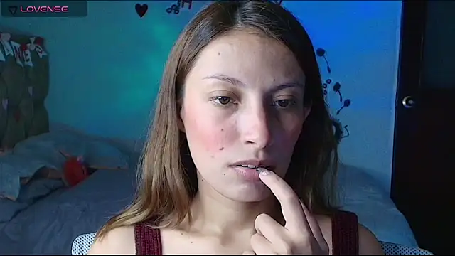 Snapshot of Sweet_moon_v_ chatting on 02-22-26, 12:01 Sweet moon v online show from 02-22-26, 12:01