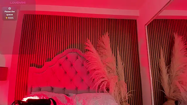 Violett hott  online show from 02-07-26, 01:04